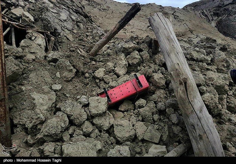 Twin Toddlers Rescued from Rubble of Earthquake in NE Iran