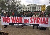 اعتراض مردمی در 35 شهر آمریکا علیه تجاوز موشکی به سوریه+عکس
