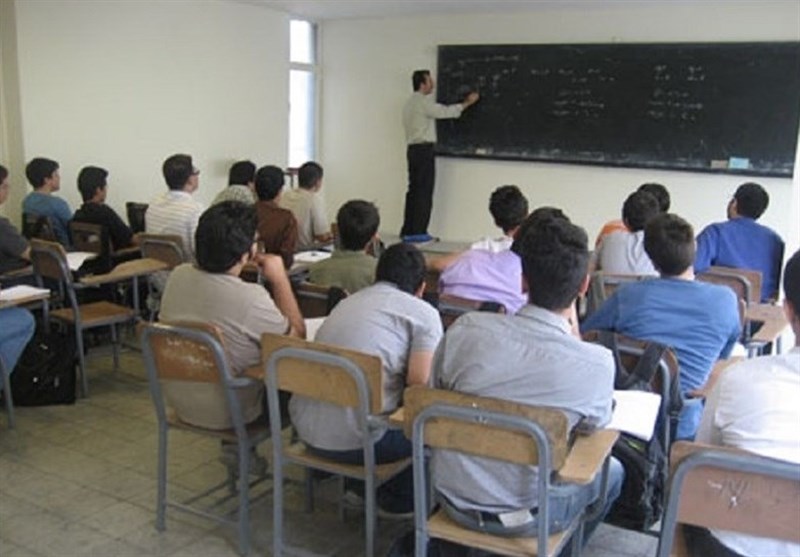 15 هزار معلم در مدارس استان قم مشغول تدریس هستند