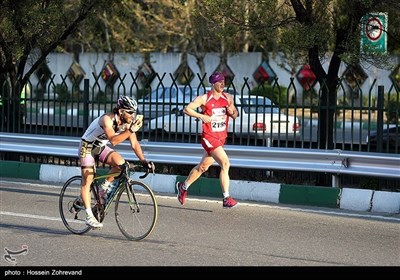 ایران کے دارالحکومت تہران میں منعقد ہونے والی پہلی بین الاقوامی میراتھن ریس کی تصویری جھلکیاں