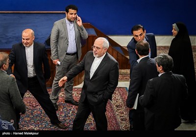 محمدجواد ظریف وزیر امور خارجه در نشست خبری رئیس جمهور
