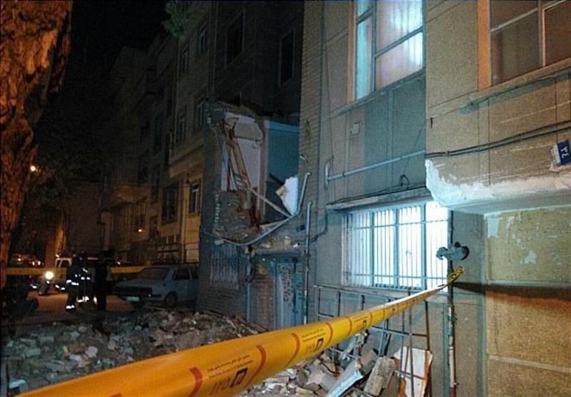 وقوع 3 حادثه ریزش منازل قدیمی و دیوار در پایتخت + تصاویر