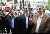 احمدی نجاد وبقائی یسجلان طلبهما للترشح فی الانتخابات الرئاسیة