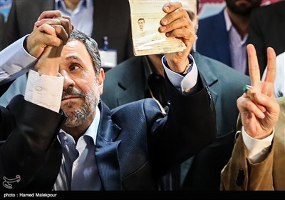 ثبت‌نام محمود احمدی‌نژاد در دوازدهمین دوره انتخابات ریاست جمهوری