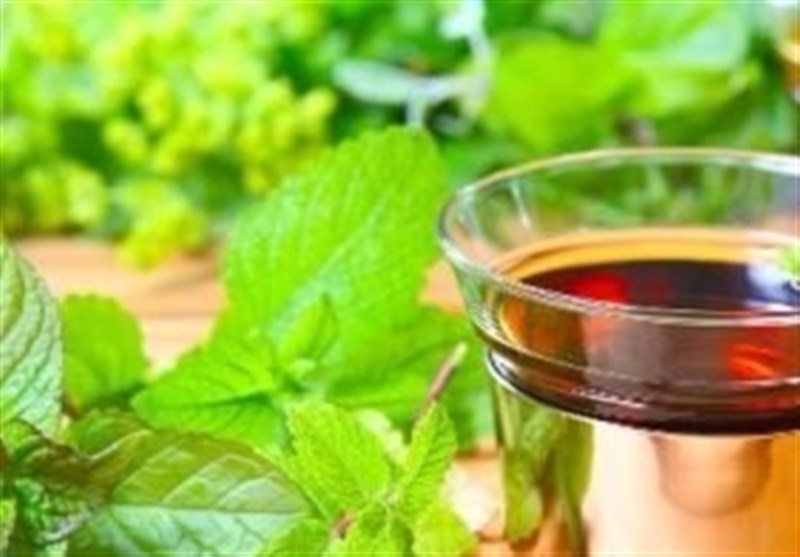 دراسة: شرب الشای یومیاً یحمیک من الخرف والضعف الإدراکی بمعدل 50%