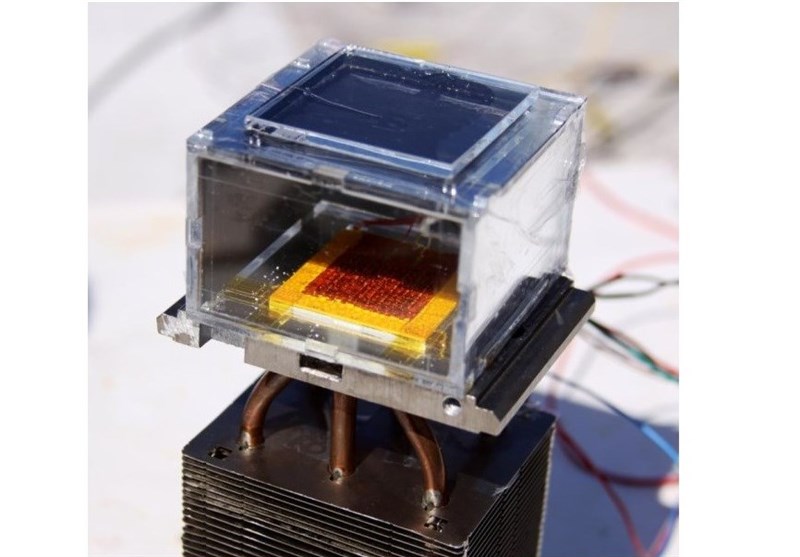 Powered by Sun, Device Pulls Water from Dry Air