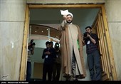 «دبیرکل حزب مردمی اصلاحات» در انتخابات ثبت‌نام کرد+ تصاویر