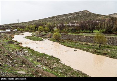 أمطار غزیرة وسیول فی مدینتی تبریز وارومیة شمال غربی ایران