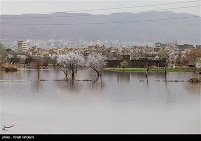 أمطار غزیرة وسیول فی مدینتی تبریز وارومیة شمال غربی ایران