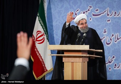 حجت‌الاسلام حسن روحانی در کنفراس خبری پس از ثبت‌نام در دوازدهمین دوره انتخابات ریاست جمهوری