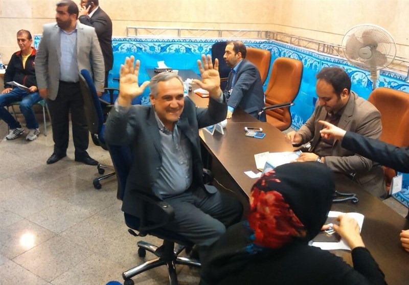 استاندار معزول روحانی داوطلب انتخابات ریاست‌جمهوری شد + عکس