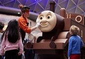 لندن میزبان قطار غول‌پیکر شکلاتی+فیلم و عکس