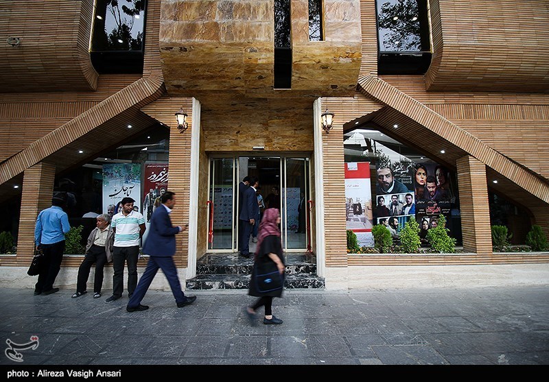 از پخش زنده مسابقه فوتبال &quot;ایران - اسپانیا&quot; تا تازه‌ترین اکران‌های سینماهای اصفهان