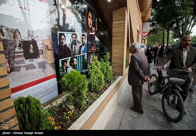 اصفهان| اکران &quot;وای آمپول&quot; و &quot;خانم یایا&quot; در پردیس سینمایی چهارباغ