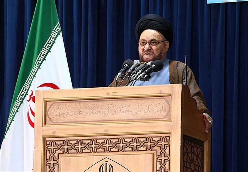 امام جمعه موقت اصفهان: تلاش‌های دولت برای سامان بخشیدن به اوضاع کشور قابل ستایش است