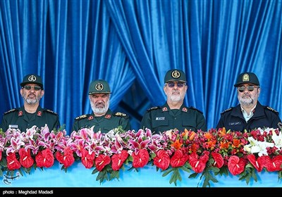 Military Parades Held in Tehran to Mark National Army Day