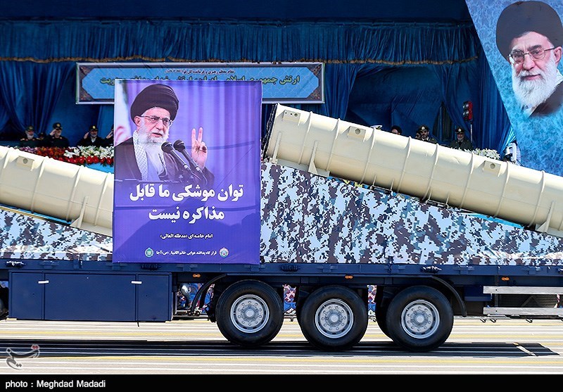 تہران: فوجی پریڈ میں بیلسٹک میزائل نظام کی نمائش