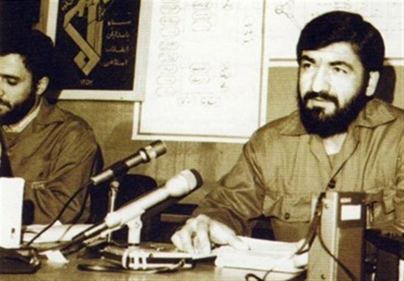 روزی که شهید احمد کاظمی و شوشتری سوار بر تانک‌ها رژه رفتند