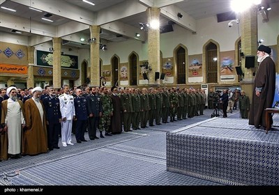مسلح افواج کے کمانڈروں اور اہلکاروں کی امام خامنہ ای سے ملاقات