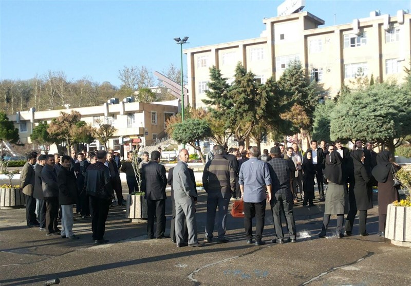 استخدام غیرقانونی 18 نفر از افراد خاص توسط رئیس دانشگاه آزاد کردستان‌‌