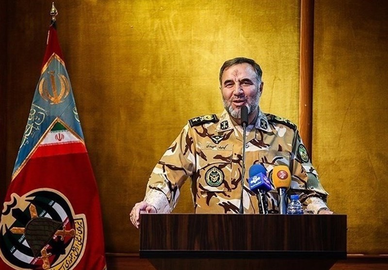 قائد القوة البریة للجیش : لیس بامکان احد تجاهل دور ایران البناء فی المنطقة