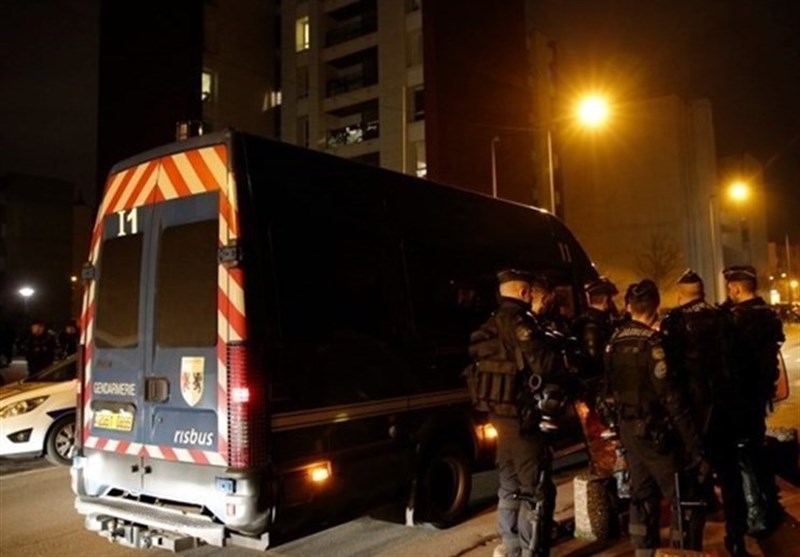 Paris Shooting: French Policeman Killed on Champs Élysé​es