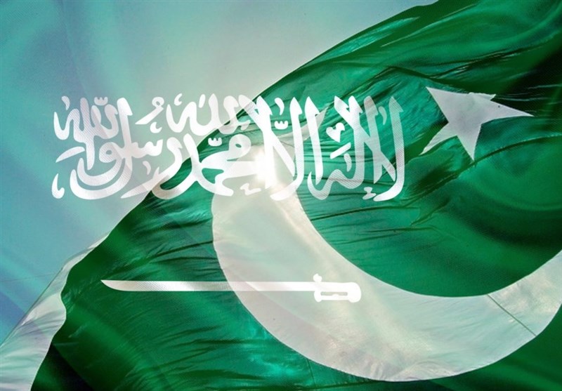 On Binlerce Suudi Asker Pakistan&apos;da Eğitim Görüyor