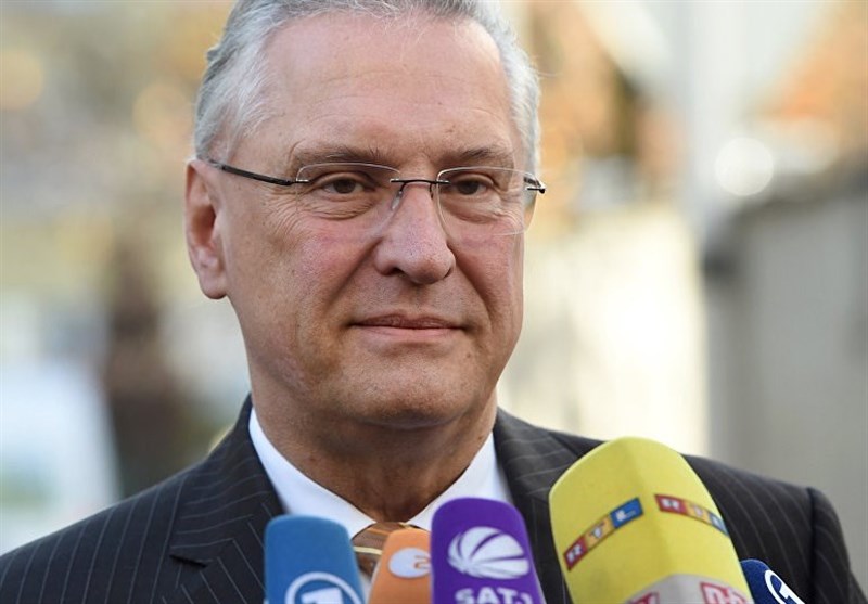 Bavarian Interior Minister Demands to Stop Turkish EU Accession Talks