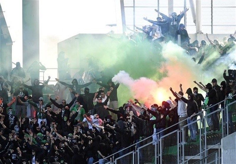 هجوم هواداران سن‌اتین به ورزشگاه بدون تماشاگر/ توقف بازی سن‌اتین - رن