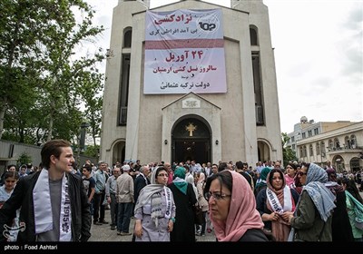 Congregation in Tehran Remember Armenian Killings of 1915