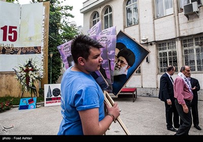 Congregation in Tehran Remember Armenian Killings of 1915