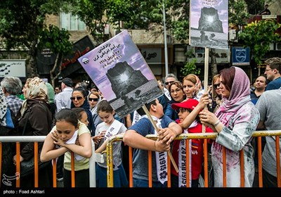 Congregation in Tehran Remember Armenian Killings of 1915