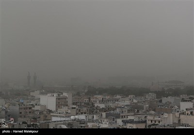 طوفان و گرد و خاک تهران از پشت بام پردیس چارسو