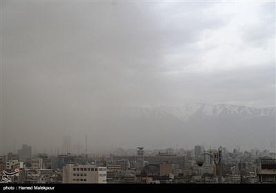 طوفان و گرد و خاک تهران از پشت بام پردیس چارسو