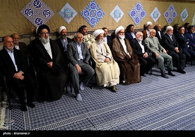 Leader Meets Iranian Officials, Muslim Countries’ Ambassadors on Eid al-Mab’ath 