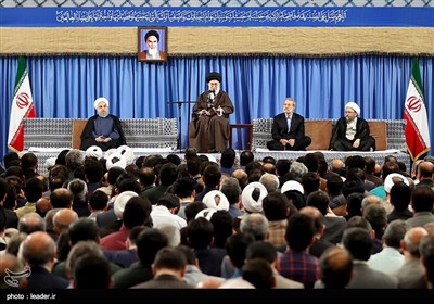 Leader Meets Iranian Officials, Muslim Countries’ Ambassadors on Eid al-Mab’ath