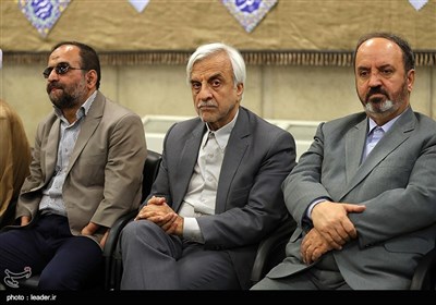 Leader Meets Iranian Officials, Muslim Countries’ Ambassadors on Eid al-Mab’ath 
