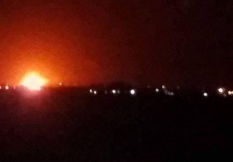 انفجارات ضخمة فی محیط مطار دمشق وأنباء عن قصف إسرائیلی