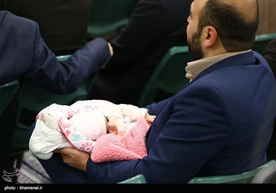 Int’l Quran Competition Participants Meet with Ayatollah Khamenei 