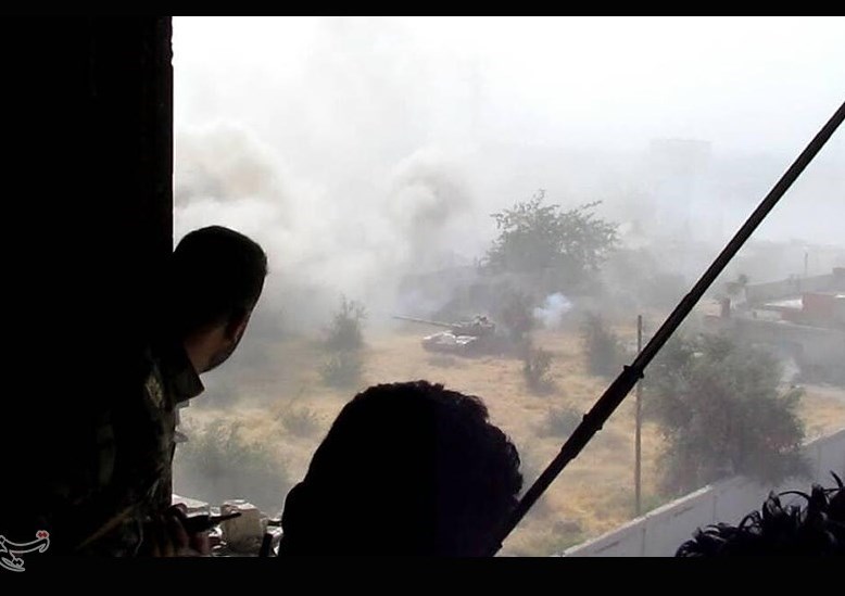 Suriye Ordusu Palmira Yakınlarındaki Ham Petrol Pompalama İstasyonunu Mayınlardan Temizliyor