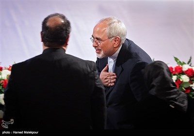 محمدجواد ظریف وزیر امور خارجه در مراسم اختتامیه سی و پنجمین جشنواره جهانی فیلم فجر