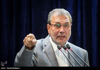علی ربیعی وزیر تعاون، کار و رفاه اجتماعی سخنران پیش از خطبه‌های نماز جمعه تهران