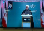 روحانی یدافع عن اداء حکومته ویقول انه رفع مستوى الأمل بالمستقبل