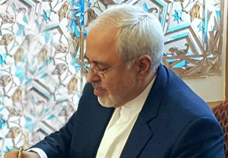 توییت تازه ظریف: ایران ثبات خود را نه از &quot;ائتلاف‌ها&quot; که از مردمش می‌گیرد