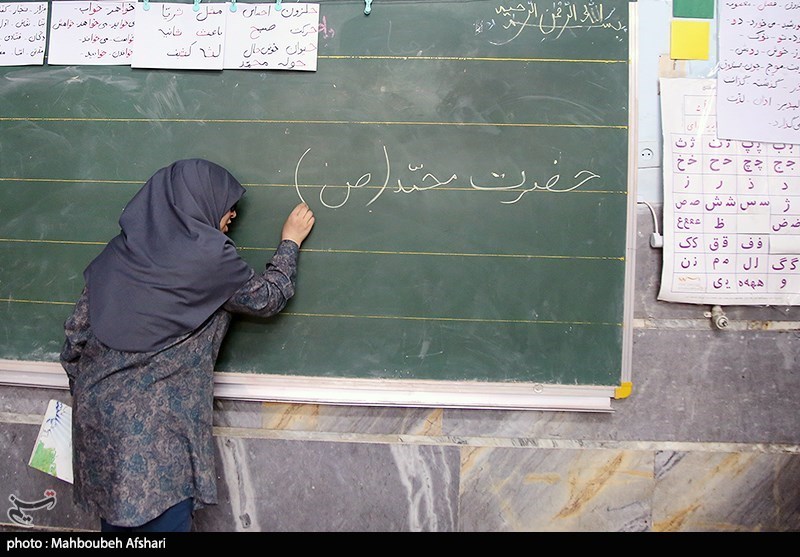 تقدیر از 52 معلم شاغل در زندان‌های استان تهران