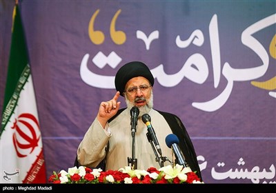 Iranian Presidential Candidate Raisi Holds Campaign Meeting in Zanjan