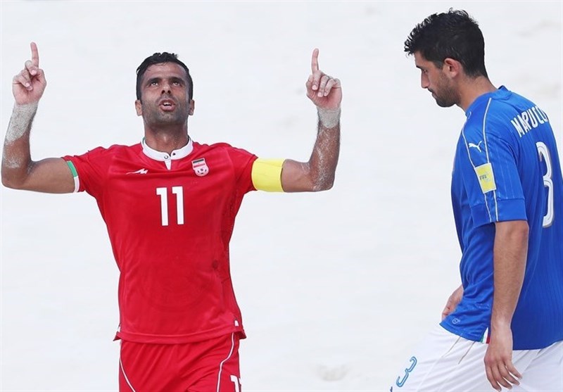 Iranian Duo Receive Two Prestigious Awards at Beach Soccer World Cup