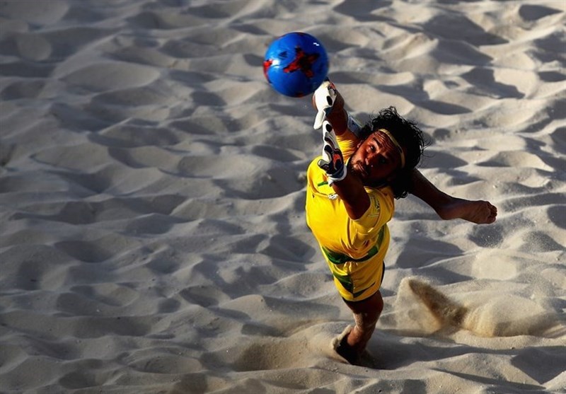 Iran Can Advance to FIFA Beach Soccer World Semis: Peyman Hosseini