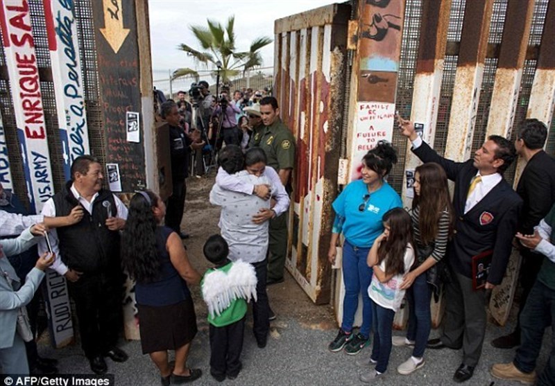 شناسایی نخستین موارد ابتلا به کرونا در اردوگاه‌های مهاجران در مرز آمریکا