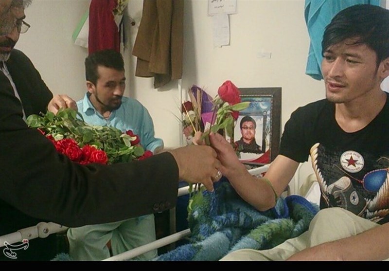 عیادت پزشکان جهادگر از جانبازان فاطمیون و زینبیون+عکس و فیلم